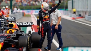 F1 İtalya Grand Prix'sini kazanan Verstappen, peş peşe 5. galibiyetini aldı