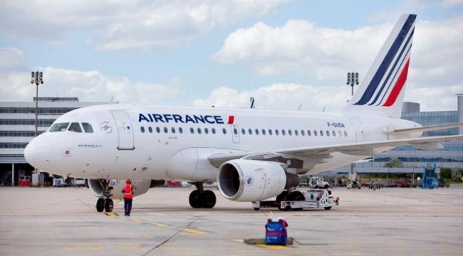 Fransa'da hava trafik görevlileri grevde: Air France cuma günkü uçuşlarının yarısını iptal etti