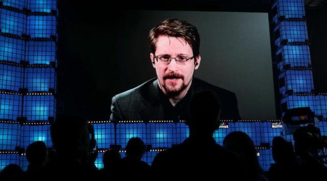 Rusya'dan ABD'nin istihbarat bilgilerini sızdıran Edward Snowden'a vatandaşlık