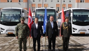 Türkiye, Arnavutluk Silahlı Kuvvetleri'ne 40 araç bağışladı