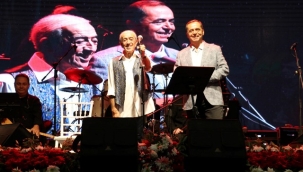 100. YIL,  FESTİVAL ÖDÜLLER VE EDİP AKBAYRAM COŞKUSUYLA KUTLANDI