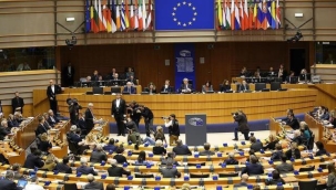 AB liderleri Ukrayna'ya 18 milyar euro yardım konusunda anlaştı