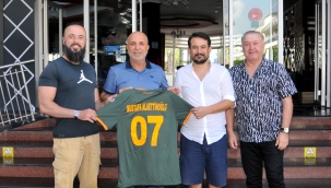 Alanyaspor'dan Caretta Beach Otel'e ziyaret 