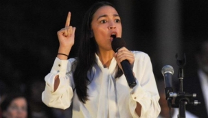 Demokrat Temsilciler Meclisi üyesi Ocasio-Cortez'e 'Ukrayna' protestosu: 'Sana inandım'