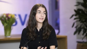 İsveç'in en genç bakanı İran asıllı Romina Pourmokhtari