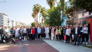 BAŞKAN YÜCEL FITNESS ANTRENÖRLERİ İLE BULUŞTU