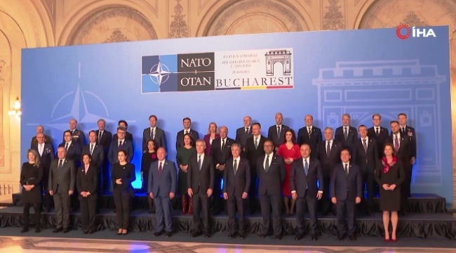 NATO Dışişleri Bakanları Toplantısı Bükreş'te başladı