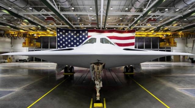 ABD yeni nesil bombardıman uçağı B-21 Raide'ı tanıttı