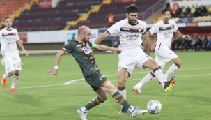 Alanyaspor, Salernitana'yı 3-1 mağlup etti