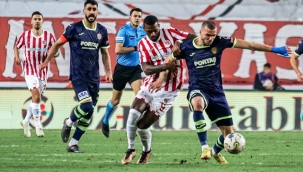 Ankaragücü, Antalyaspor'u iki golle geçti