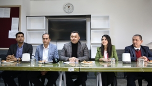 BAŞKAN YÜCEL OBA KIZ ÖĞRENCİ YURDU'NDA KONAKLAYAN ÖĞRENCİLERİN AİLELERİYLE BULUŞTU