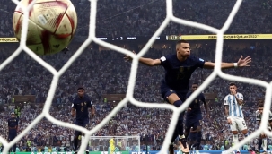 Futbolseverler gole doydu