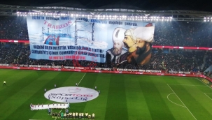 Trabzonspor taraftarından Fenerbahçe maçına özel koreografi