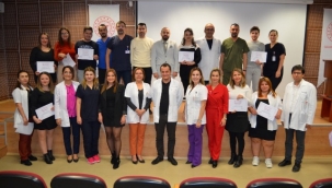 YOĞUN BAKIM HEMŞİRELERİNE SERTİFİKA TÖRENİ DÜZENLENDİ.  