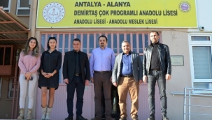 ALPER ÖZTÜRK,  ÖĞRENCİLERE HEKİMLİK MESLEĞİNİ ANLATTI  