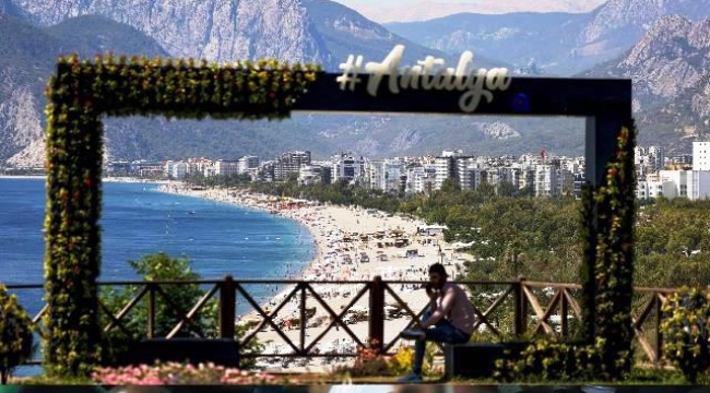 Antalya turizmde 2023'e hızlı giriş yaptı: Geçen yıla yüzde 61.5 fark