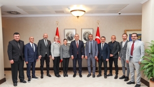 Bakan Çavuşoğlu Alanya medyasını ağırladı.