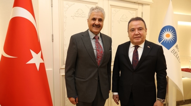 Başkan Böcek Kuveyt Büyükelçisi Alenzi'yi misafir etti