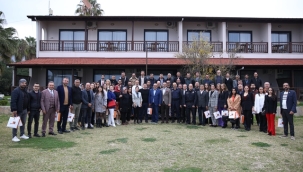 BAŞKAN YÜCEL 10 OCAK KAPSAMINDA BASIN MENSUPLARIYLA KAHVALTIDA BULUŞTU