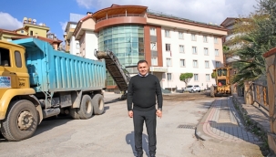 BAŞKAN YÜCEL ASFALT YENİLEME ÇALIŞMALARINI YERİNDE İNCELEDİ "ŞEHRİMİZİN ULAŞIM KONFORUNU ARTIRACAĞIZ"