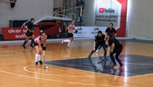 KADINLAR SALON HOKEYİ SÜPER LİG 2. ETAP BAŞLADI