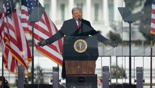 Trump, 2024 seçim kampanyasına başladı: 'Şimdi daha kızgınım ve her zamankinden daha fazla kararlıyım'