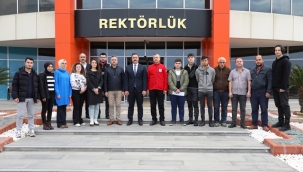 ALKÜ'LÜ KIZILAY GÖNÜLLÜLERİ AFET BÖLGESİNE GİTTİ