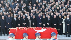 Deniz Baykal son yolculuğuna uğurlandı