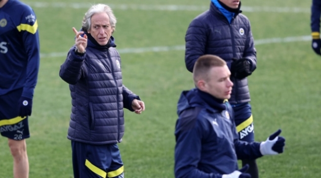 Fenerbahçe fırsat transferi için beklemede