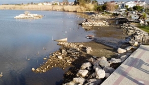 Fethiye'de deniz 10 metre çekildi