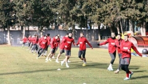 Galatasaray'ın Antalya kamp kadrosu belirlendi