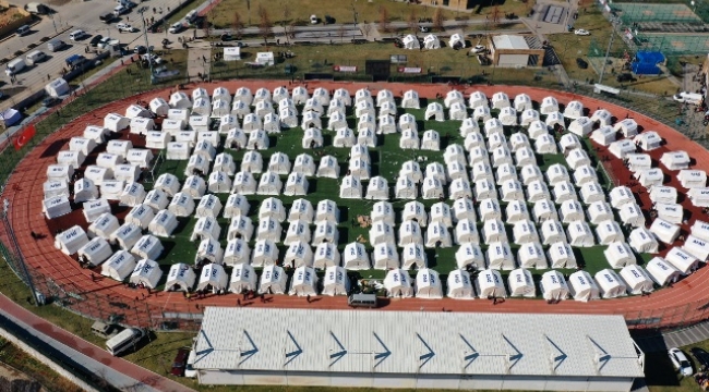 Gaziantep'te 80 bin vatandaşın geçici barınması için 11 noktada 17 bin 27 çadır kuruldu