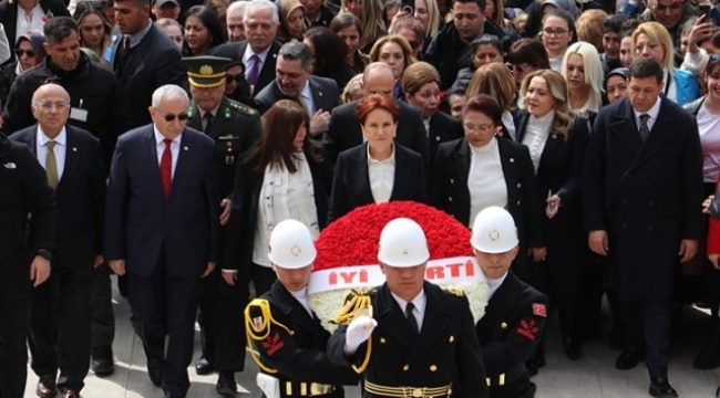 Akşener'den Anıtkabir'e 8 Mart ziyareti