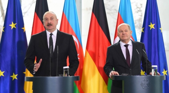 Azerbaycan Cumhurbaşkanı Aliyev: 'Umarım Ermenistan barış fırsatını kaçırmaz'