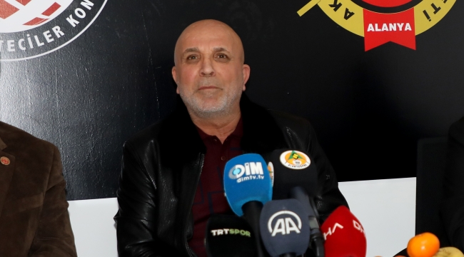 Çavuşoğlu: "Türk futbolunu 4 büyükler yönetiyor"