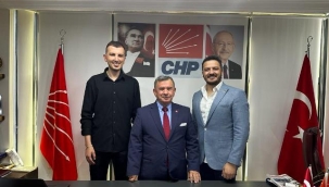 Alanya'da CHP'li gençler kolları sıvadı