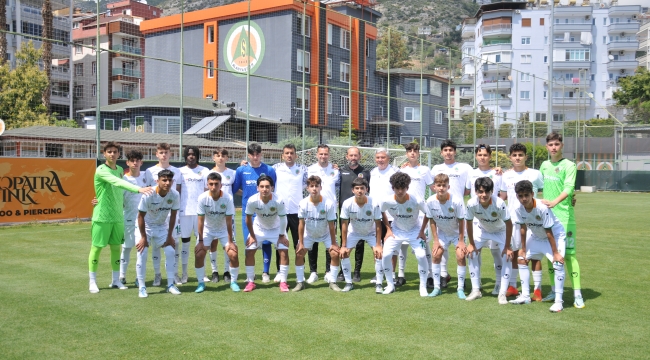 Alanyaspor U15 takımı Afyonkarahisar yolcusu