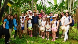 KARDEŞ ŞEHİR ÇOCUKLARINA ALANYA'NIN TROPİKAL MEYVELERİ TANITILDI