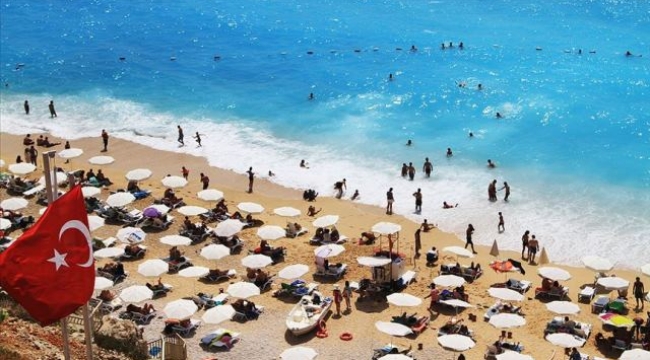 Türkiye'de yılın ilk çeyreğinde turist sayısı arttı: Turizm geliri 8.7 milyar dolar oldu