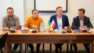 Ukrayna, Polonya'ya tahıl ihracatını durdurdu