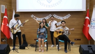 ALKÜ'DE FTR ÖĞRENCİLERİNDEN EĞLENCELİ VEDA