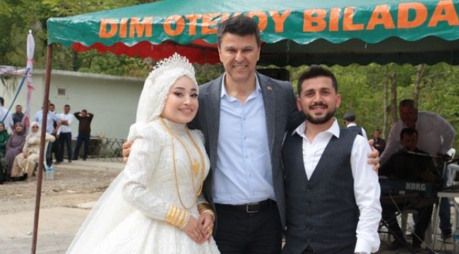 CHP Antalya Milletvekili Adayı Murat Özçelik,  Şevki Zavlak'ın oğlu'nun düğününe katıldı 