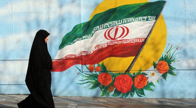 İran'da evlenmek isteyenler için 'eş bulma merkezleri' açıldı