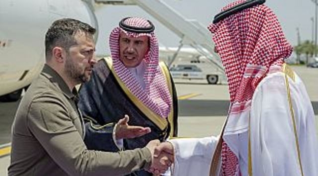 Zelenskiy, Arap Birliği Zirvesi'ne katılmak üzere Suudi Arabistan'da