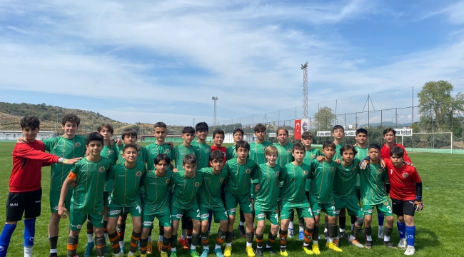 Alanyaspor U13 Takımı şampiyon oldu