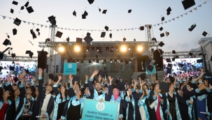 ALKÜ'DE MEZUNİYET TÖRENİ HEYECANI