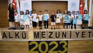 ALKÜ UYGULAMA ANAOKULUNDA MEZUNİYET HEYECANI  