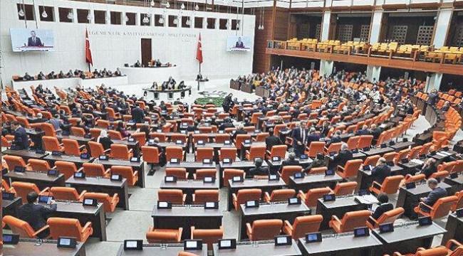 Bahçeli, TBMM Başkanlığı görevini geçici olarak devraldı