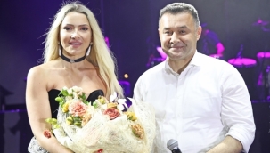 FESTİVAL COŞKUSU ARSLANBEK VE HADİSE KONSERİ İLE ZİRVE YAPTI