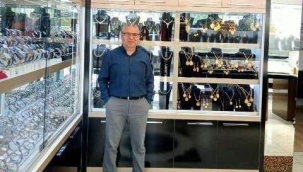 Köseoğlu Kuyumculuk sahibi Yahya Arslan, Altın takmanın faydalarını anlattı.